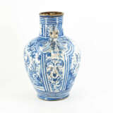 Pair of large vases with figural handles - photo 5