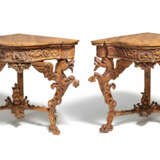 Pair of extraordinary corner consoles with winged horses - фото 1