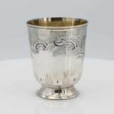 Pair of bell beakers with gilt interior - photo 4