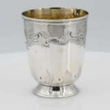 Pair of bell beakers with gilt interior - photo 10