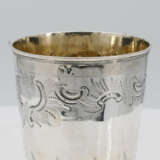 Pair of bell beakers with gilt interior - Foto 14