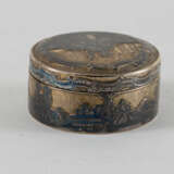 Small round box with shepherdess and couples in landscapes - photo 3