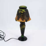 Small table lamp with vine leaf decor - фото 4