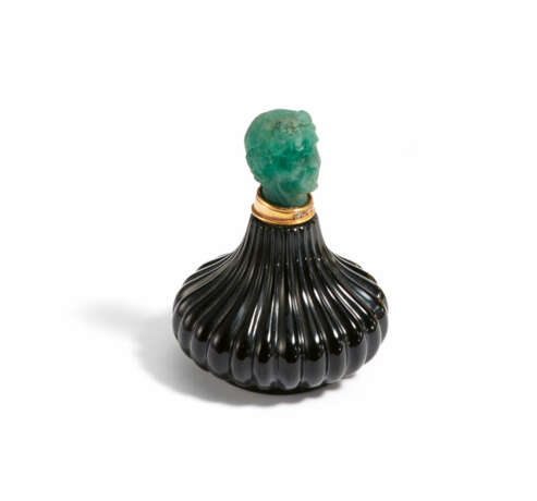 Small perfume flacon with antique-like woman's head - photo 1