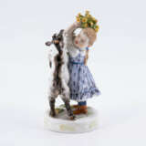 GIRL WITH BILLY GOAT - Foto 1