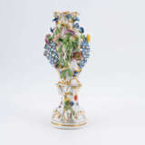 Fragrance vase with applied flower decor - фото 2