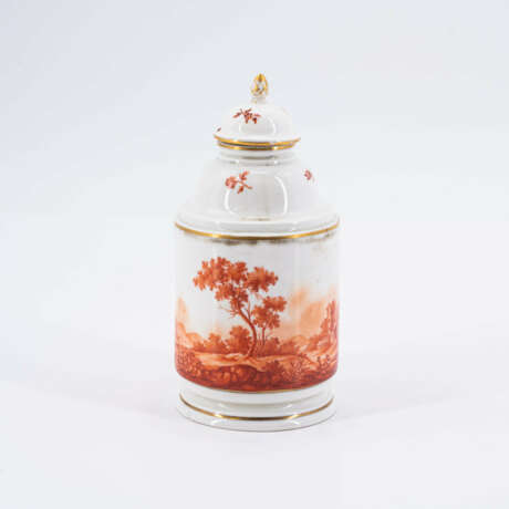 Tea caddy with circumferential landscape in iron red camaieu - photo 2