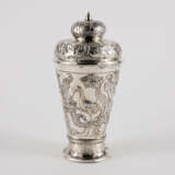 Lidded beaker with rocaille cartouches and birds - Foto 1