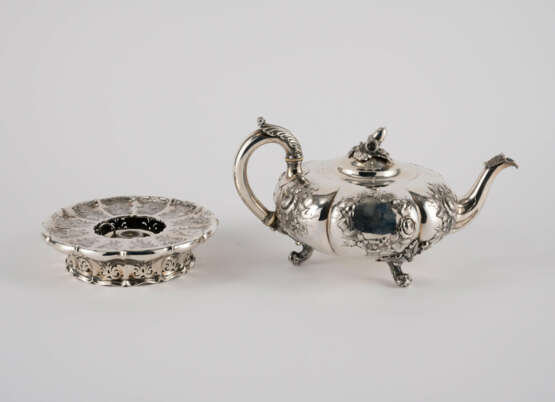 Five piece coffee and tea set with thistle and rose decor - photo 4