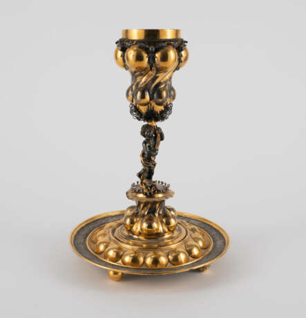 Large historism goblet with cupid on presentoir - photo 4