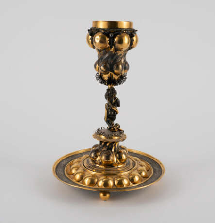 Large historism goblet with cupid on presentoir - фото 1