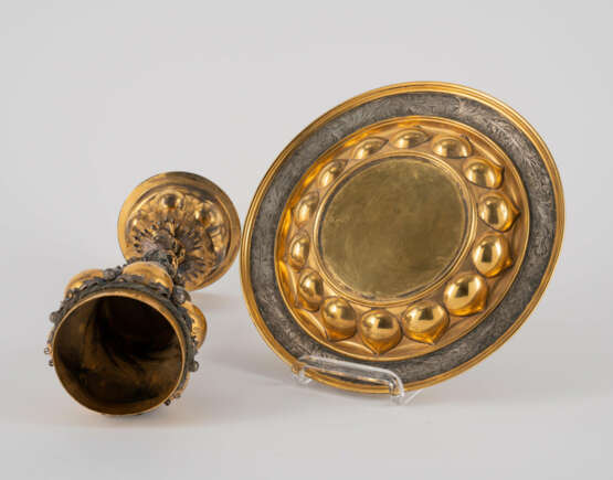 Large historism goblet with cupid on presentoir - Foto 2