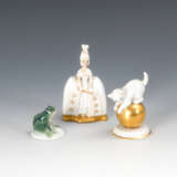 3 Miniaturfiguren: Rokokodame, Frosch und Katze. - photo 1