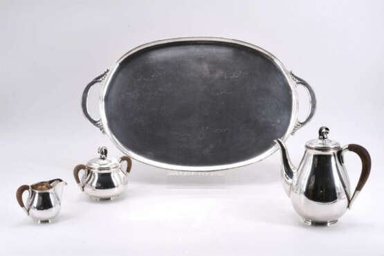 Coffee set with martellé surface and vegetal knobs - фото 2