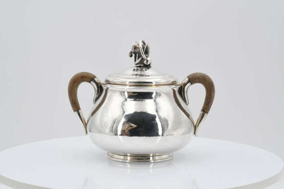 Coffee set with martellé surface and vegetal knobs - photo 12