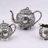 Three piece tea set with dragon decor - фото 1