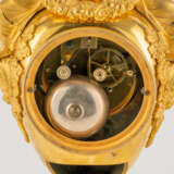 Vase-shaped pendulum clock - фото 6