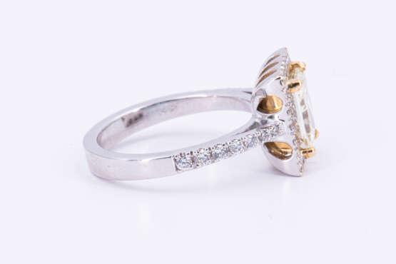 Fancy Yellow Diamond Ring - photo 4