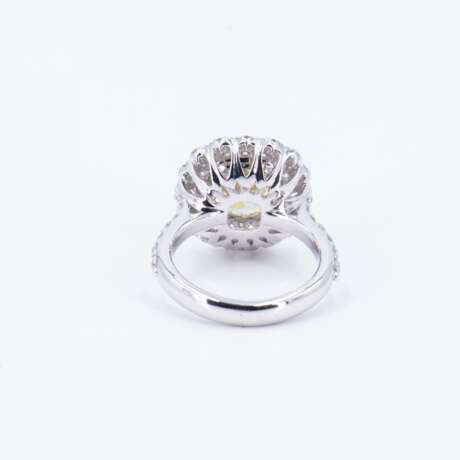Fancy Yellow Diamond Ring - photo 3