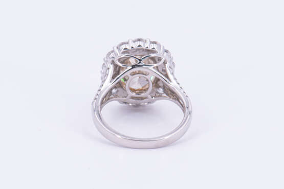 Fancy Colour Diamond Ring - photo 3
