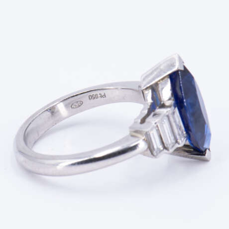 Sapphire Diamond Ring - фото 5