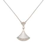 Diamond Pendant Necklace - фото 1