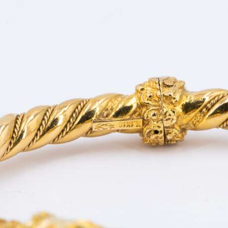 Bangle with Lion Motif - photo 5