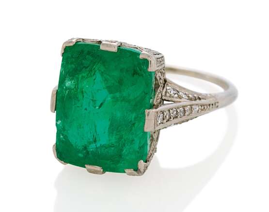 Emerald Diamond Ring - фото 1