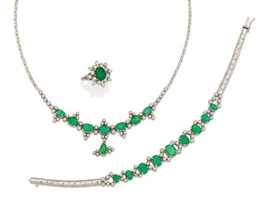 Emerald Diamond Set: Necklace, Ring and Bracelet - фото 1