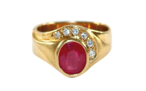 Rubin Ring, - Foto 1