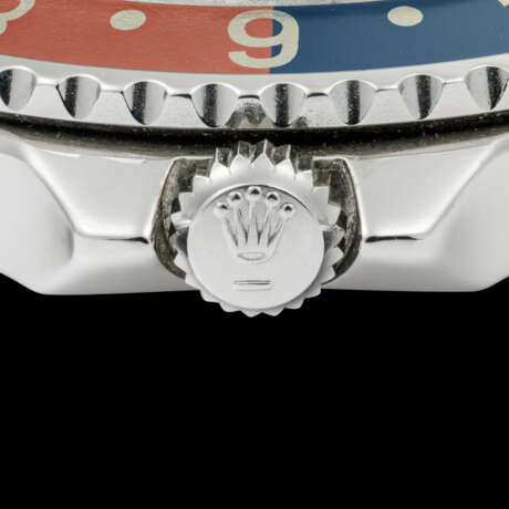 ROLEX. A STAINLESS STEEL AUTOMATIC DUAL TIME WRISTWATCH WITH SWEEP CENTRE SECONDS, DATE AND BRACELET - photo 5