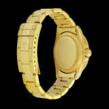 ROLEX. AN 18K GOLD AUTOMATIC WRISTWATCH WITH SWEEP CENTRE SECONDS, DATE AND BRACELET - фото 2