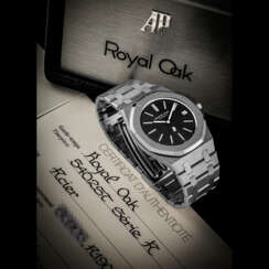 AUDEMARS PIGUET. A RARE STAINLESS STEEL AUTOMATIC WRISTWATCH WITH DATE AND BRACELET