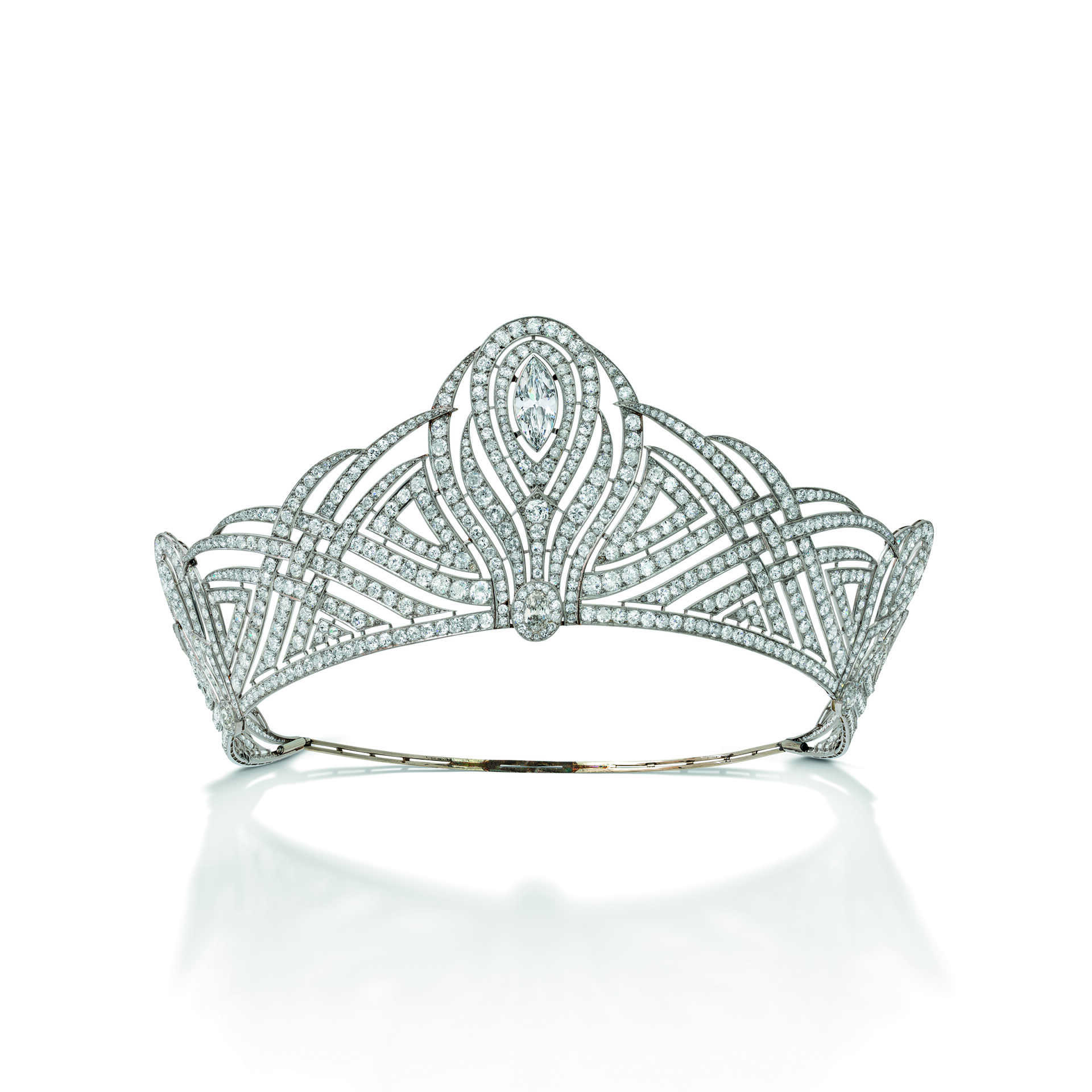 THE BESSBOROUGH DIAMOND TIARA
AN IMPRESSIVE CHAUMET ART DECO DIAMOND TIARA