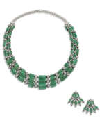 Belle Époque. CARTIER ART DECO EMERALD, DIAMOND AND ENAMEL NECKLACE AND A PAIR OF ASSOCIATED EARRINGS
