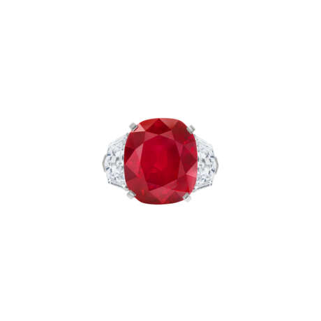 `THE SUNRISE RUBY`
SENSATIONAL CARTIER RUBY AND DIAMOND RING - photo 1
