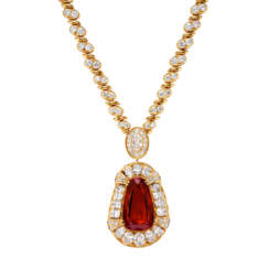 &#39;THE STAR OF AFRICA&#39;
HARRY WINSTON RUBY AND DIAMOND PENDENT NECKLACE