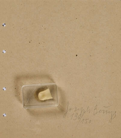 Fingernagelabdruck aus gehärteter Butter - photo 1