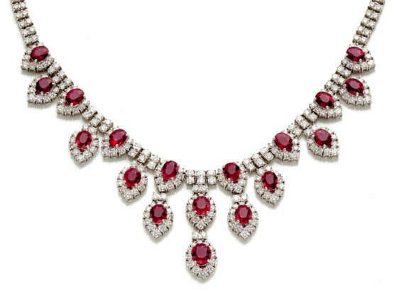 Round diamond and oval ruby white g… - фото 2
