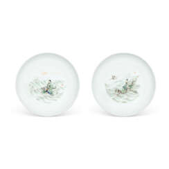 A PAIR OF FAMILLE VERTE DISHES