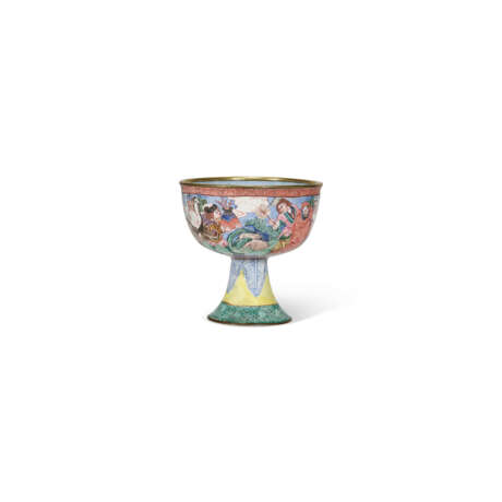 A VERY RARE SMALL PAINTED ENAMEL STEM CUP - photo 3