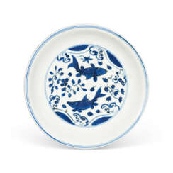 A BLUE AND WHITE &#39;FISH&#39; DISH
