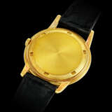 PATEK PHILIPPE. AN 18K GOLD WRISTWATCH - Foto 2