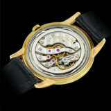 PATEK PHILIPPE. AN 18K GOLD WRISTWATCH - photo 3