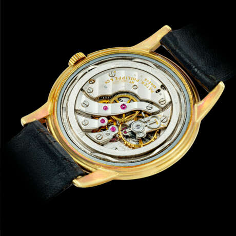 PATEK PHILIPPE. AN 18K GOLD WRISTWATCH - Foto 3