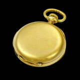PATEK PHILIPPE. A UNIQUE, EARLY AND THE SMALLEST IDENTIFIED 18K GOLD MINUTE REPEATING POCKET WATCH WITH ENAMEL DIAL - Foto 2