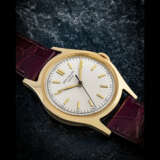 PATEK PHILIPPE. AN 18K GOLD WRISTWATCH WITH SWEEP CENTRE SECONDS - фото 1