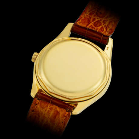 PATEK PHILIPPE. AN 18K GOLD AUTOMATIC WRISTWATCH WITH ENAMEL DIAL - photo 2