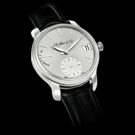 H. MOSER & CIE. AN 18K WHITE GOLD PERPETUAL CALENDAR WRISTWATCH WITH POWER RESERVE AND LEAP YEAR INDICATOR - фото 1