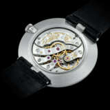 PATEK PHILIPPE. A VERY RARE PLATINUM AND DIAMOND-SET WRISTWATCH - photo 3